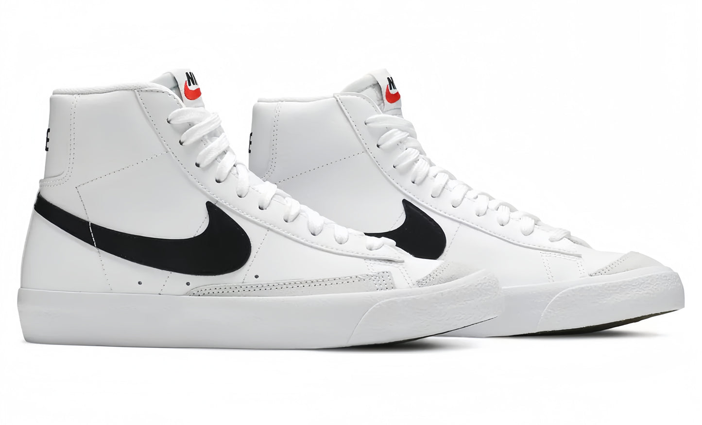 Nike Blazer Mid 77 Vintage White Black）